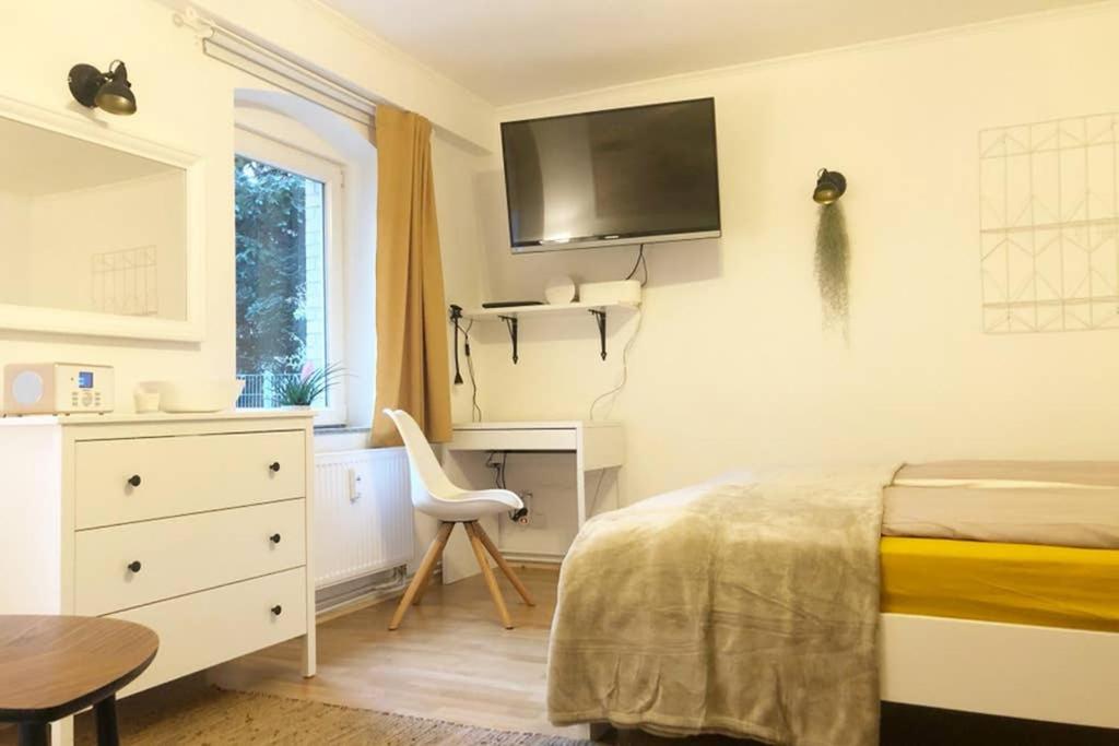 Gemuetliche Sanierte 1 Zimmer Wohnung Mit Privatem Parkplatz Im Zentrum Kiel Buitenkant foto