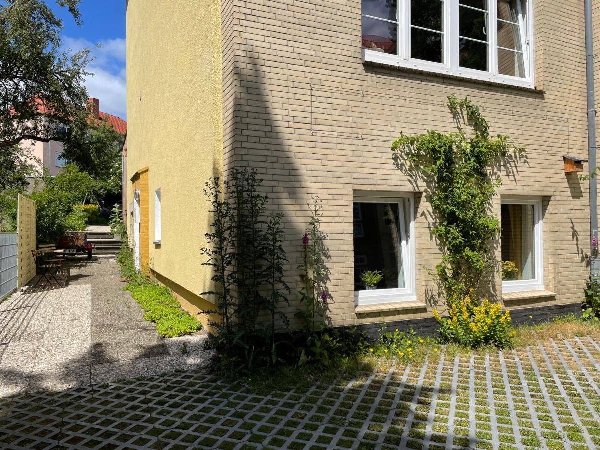Gemuetliche Sanierte 1 Zimmer Wohnung Mit Privatem Parkplatz Im Zentrum Kiel Buitenkant foto