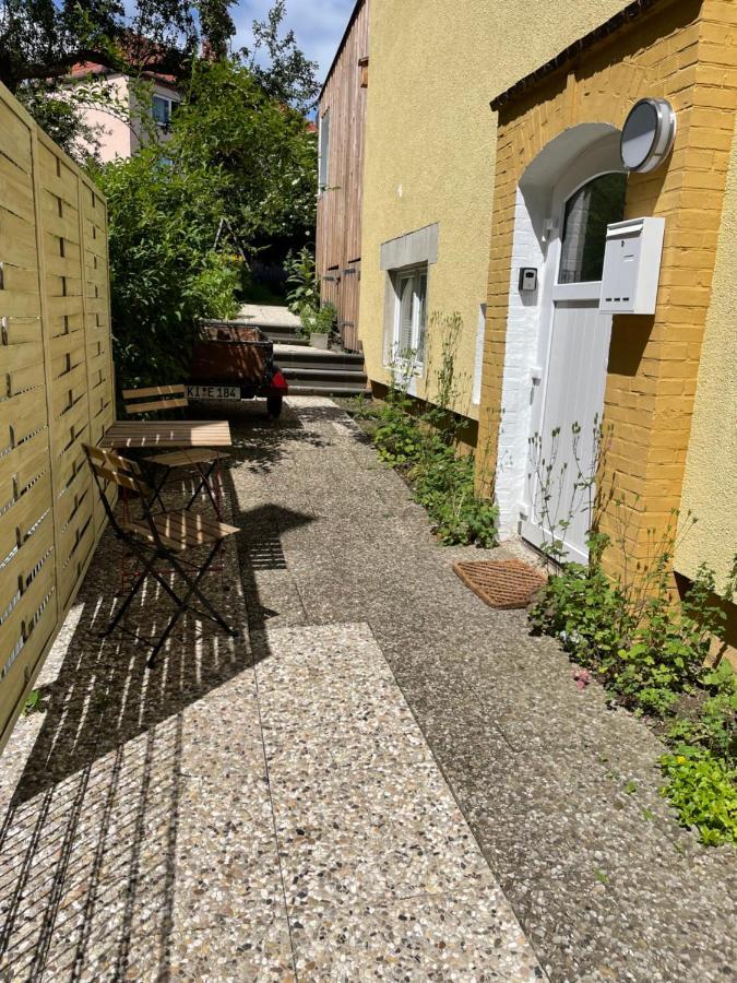 Gemuetliche Sanierte 1 Zimmer Wohnung Mit Privatem Parkplatz Im Zentrum Kiel Buitenkant foto