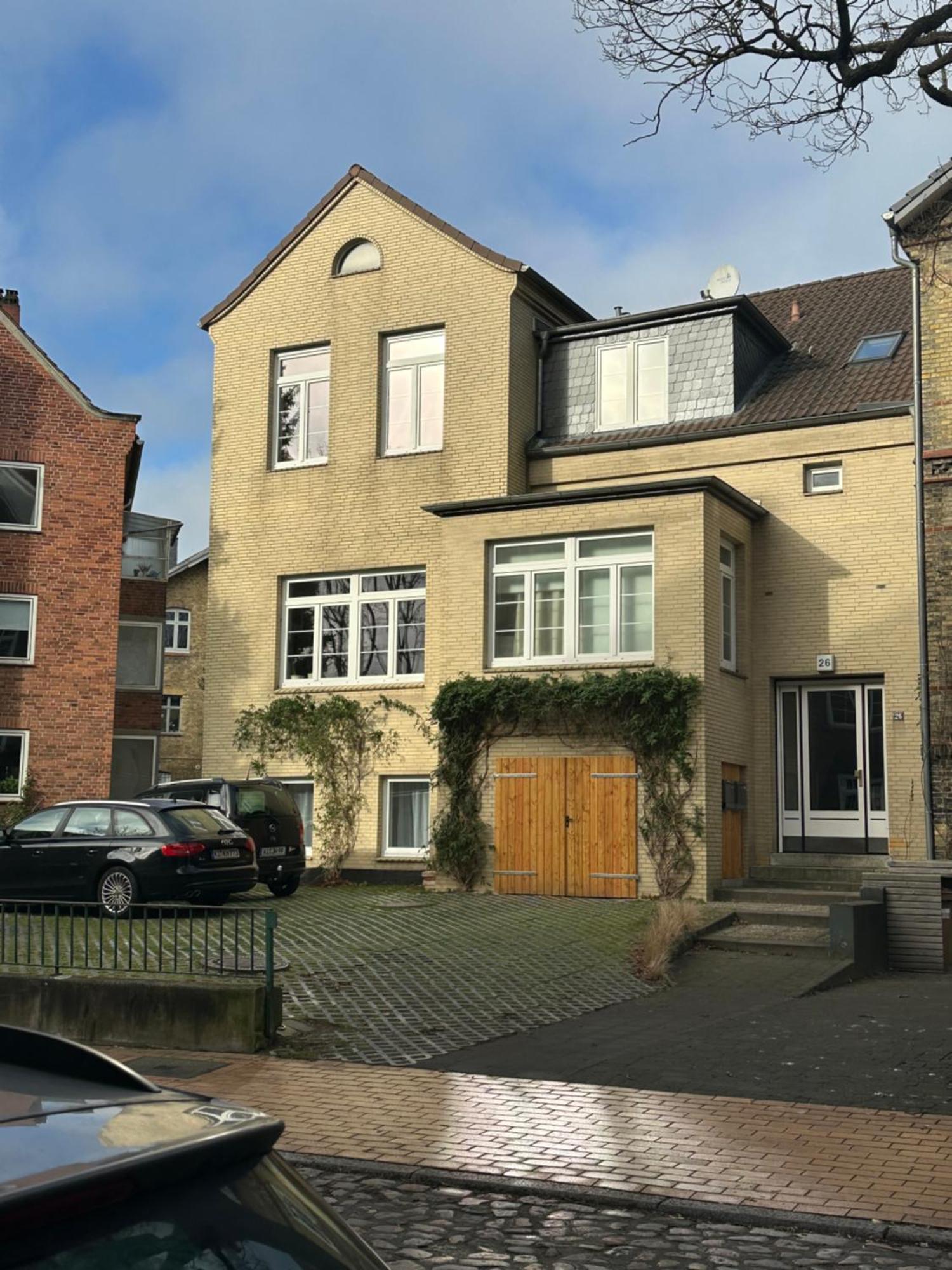 Gemuetliche Sanierte 1 Zimmer Wohnung Mit Privatem Parkplatz Im Zentrum Kiel Buitenkant foto
